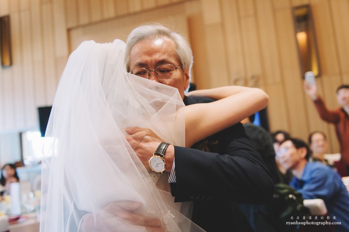 奶酒/婚禮主持/高雄婚禮主持/台南婚禮主持/屏東婚禮主持/嘉義婚禮主持、中部婚禮主持、南部婚禮企劃、南部婚禮主持、樂玩創意、相信樂團、中部婚禮企劃、婚禮策劃、活動主持、春酒尾牙主持、婚禮顧問、婚禮司儀、婚禮秘書、評價推薦、日月千禧、彰化婚禮主持、台南婚禮主持、高雄婚禮主持、南部主持人